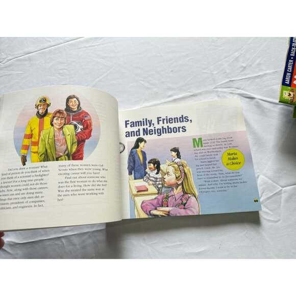 Vintage Brownie Girl Scout Handbook 1993 Paperback Book Guide - Picture 7 of 9